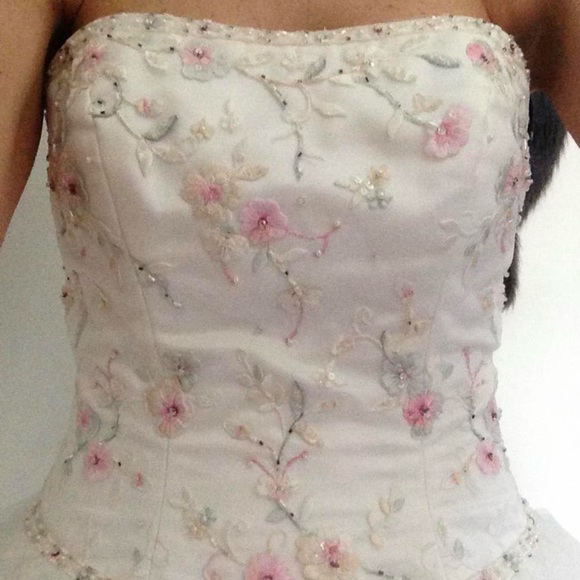 Mori lee By Madeline Gardner Floral Embroidery beaded dress size(9/10) on tag - Picture 7 of 9
